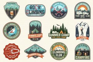 conjunto de insignias de club de escalada y campamento de verano. vector. vector