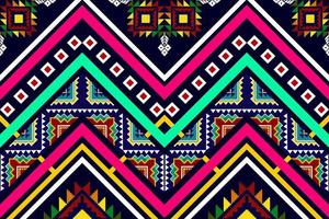 diseño de patrones sin fisuras étnicos ikat. alfombra de tela azteca adornos de mandala decoraciones textiles papel tapiz. motivo tribal boho nativo pavo tradicional bordado vector