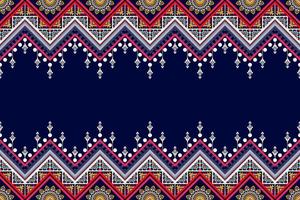 diseño de patrones sin fisuras étnicos ikat. alfombra de tela azteca adornos de mandala decoraciones textiles papel tapiz. motivo tribal boho nativo pavo tradicional bordado vector