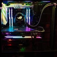 iluminación de colores del arco iris de una computadora de juego foto