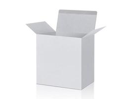 cajas de embalaje en blanco - maqueta abierta, aisladas sobre fondo blanco foto