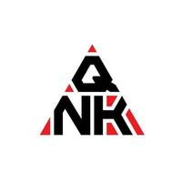qnk diseño de logotipo de letra triangular con forma de triángulo. monograma de diseño del logotipo del triángulo qnk. Plantilla de logotipo de vector de triángulo qnk con color rojo. logotipo triangular qnk logotipo simple, elegante y lujoso.