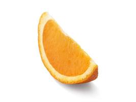 fruta naranja aislada sobre fondo blanco foto