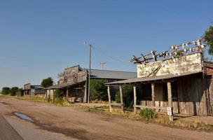 ciudad fantasma desolada y abandonada en dakota del sur foto