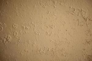 Paint peeling plaster walls because of its use for a long time. Alternatively, use quality color to paint the walls. Must be repaired in order to come back again. photo