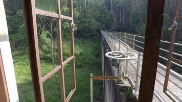 Blick auf die Staumauer. video