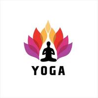 logotipo de meditación, icono de yoga femenino aislado en fondo blanco, logotipo de estudio de yoga vector