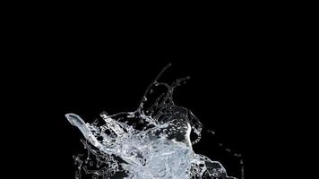 water splash slow-motion op zwarte achtergrond video