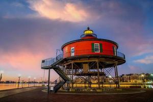 Faro de Seven Foot Knoll en el puerto interior de Baltimore, Maryland, EE.UU. foto