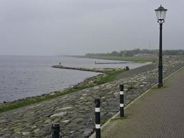 Urk en el ijsselmeer en Holanda foto