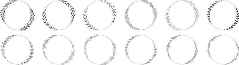 Circle frame leaf wreath