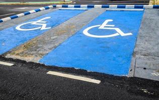 permiso de estacionamiento para discapacitados señal de estacionamiento, silla de ruedas, señal de estacionamiento para discapacitados foto