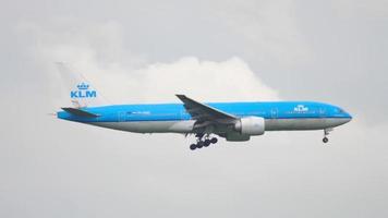 AMSTERDAM, THE NETHERLANDS JULY 27, 2017 - KLM Boeing 777 PH BQG on final approach before landing at Schiphol international airport. video