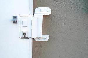 door handle and lock photo