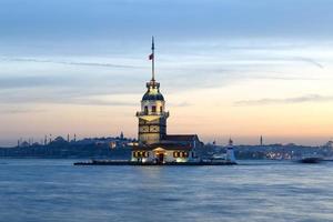 torre de las doncellas en estambul, turquía foto