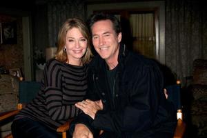 los angeles, 10 de agosto - deidre hall, drake hogestyn en el encuentro de prensa de horton square en los días de nuestras vidas, nbc el 10 de agosto de 2011 en burbank, ca foto