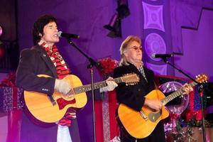 LOS ANGELES, NOV 20 -  Ronn Moss, Peter Beckett, Player at the Hollywood and Highland Tree Lighting Concert 2010 at Hollywood and Highland Center Cour on November 20, 2010 in Los Angeles, CA photo