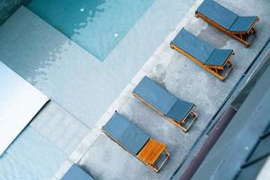 pool bed around swimming pool photo