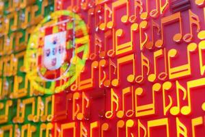 notas musicales alineadas en filas pares contra el telón de fondo de la bandera nacional de portugal. el concepto del himno nacional, la música. ilustración 3d foto