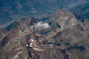 vista aérea del valle de aosta en italia foto