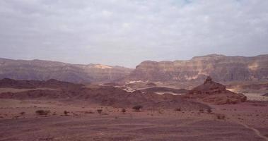 luchtbeelden in het timna nationaal park in de buurt van eilat, israël video