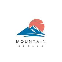 plantilla de diseño de logotipo de montaña vector