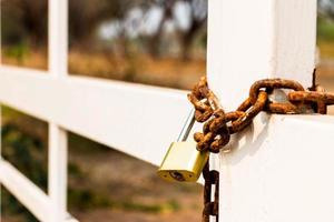 chain locked gate photo