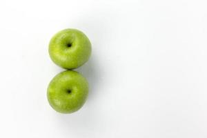 Two ripe green apples isolat on white background, fresh green apples fruit for healthy cooking concept photo