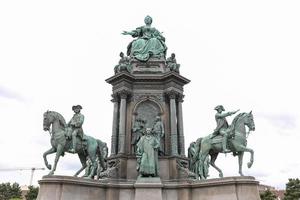 monumento a la emperatriz maria theresia en viena, austria foto