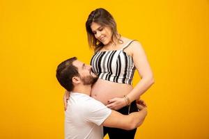 Couple pregnancy portrait photo