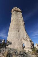 formaciones rocosas en el valle del amor, capadocia, nevsehir, turquía foto