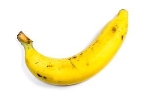 fruta de plátano fresca para una nutrición de estilo de vida saludable sobre fondo blanco. foto