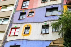 hundertwasserhaus en viena, austria foto