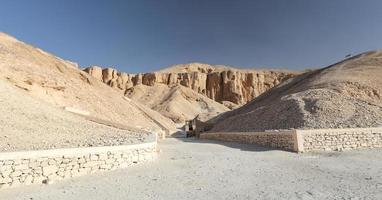 valle de los reyes en luxor, egipto foto