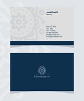mandala moderno y elegante con plantilla gratuita de tarjeta de visita de color azul. vector