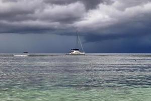 hermosas impresiones del paisaje tropical en el paraíso de las islas seychelles foto