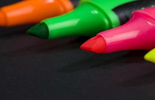 marcadores multicolores, primer plano foto