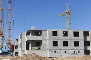 construction of apartment buildings photo