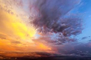 red bright clouds photo