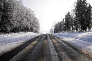 wide asphalt road photo