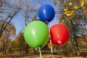 tres globos, primer plano foto