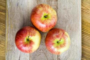 red ripe apples photo