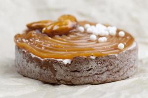 small tartlets with soft salted caramel photo