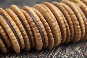 round cookies with chocolate filling photo