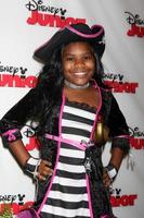 los angeles, 18 de octubre - trinitee stokes at the jake and the never land pirates - batalla por el estreno de la fiesta de disfraces del libro en los estudios de walt disney el 18 de octubre de 2014 en burbank, ca foto