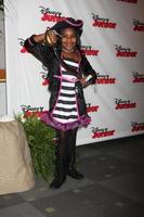 los angeles, 18 de octubre - trinitee stokes at the jake and the never land pirates - batalla por el estreno de la fiesta de disfraces del libro en los estudios de walt disney el 18 de octubre de 2014 en burbank, ca foto