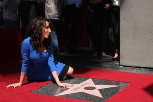 los angeles, 9 de septiembre - katey sagal en la ceremonia de la estrella del paseo de la fama de katey sagal hollywood en hollywood blvd el 9 de septiembre de 2014 en los angeles, ca foto