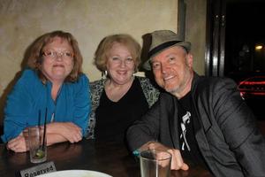 los angeles, jun 10 - valorie hubbard, dale raoul, ray thompson en el evento de lanzamiento de a killer of men screening and credence entertainment en el acme theater el 10 de junio de 2015 en los angeles, ca foto