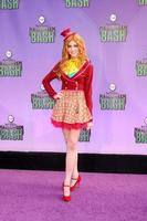 los angeles, 20 de octubre - katherine mcnamara en la primera fiesta anual de halloween de la red hub en barker hanger el 20 de octubre de 2013 en santa monica, ca foto