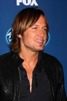 los angeles, 9 de enero - keith urban asiste al evento de estreno de american idol en royce hall, ucla el 9 de enero de 2013 en westwood, ca foto